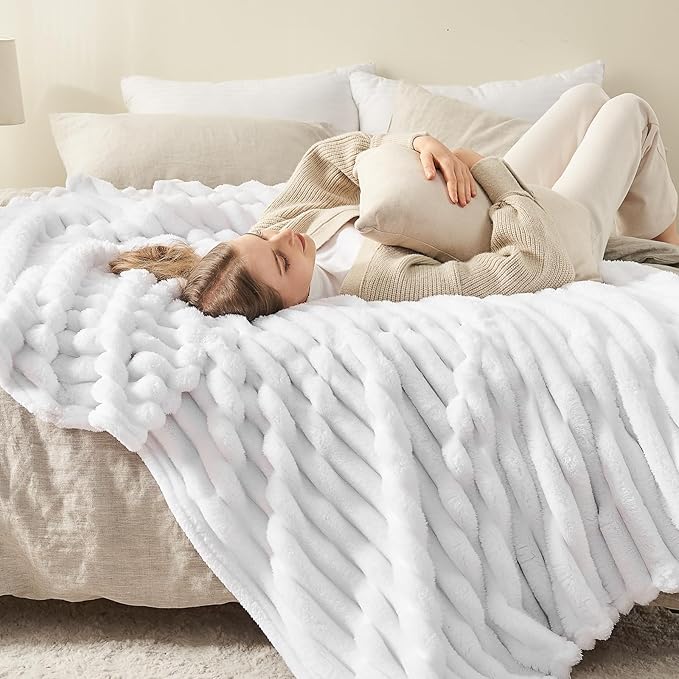 NEWCOSPLAY Super Soft Throw Blanket White Premium Silky Flannel Fleece 3D - Image 5