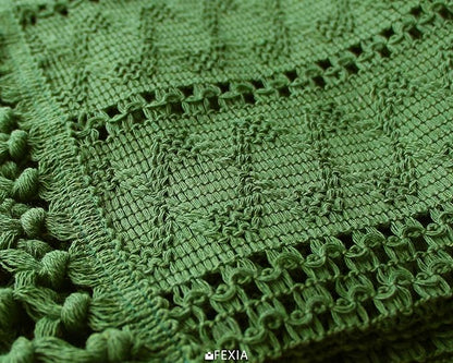 FEXIA Green Table Runner with Tassels - Image 3
