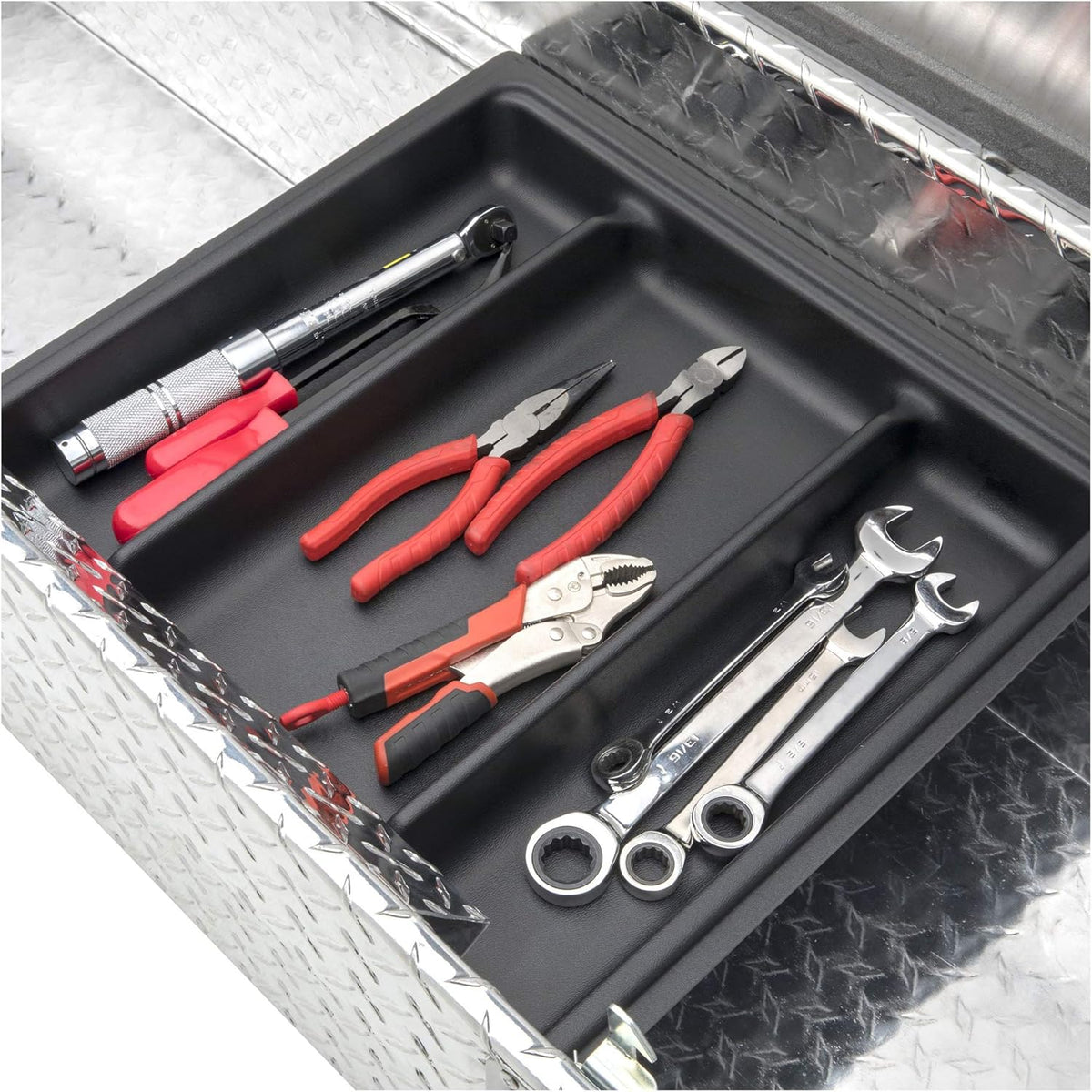 uws ec10611 pull handle 72-inch heavy-wall aluminum truck shown in use