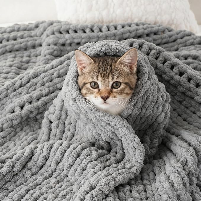 Battilo Chunky Knit Throw Blanket, Soft and Thick Chenille Throw Blanket by Battilo