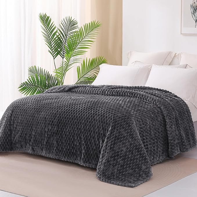 Exclusivo Mezcla California King Size Fleece Blanket - Image 3