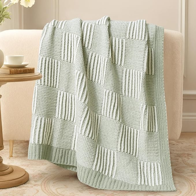 Amélie Home Checkered Knit Throw Blanket - Image 9