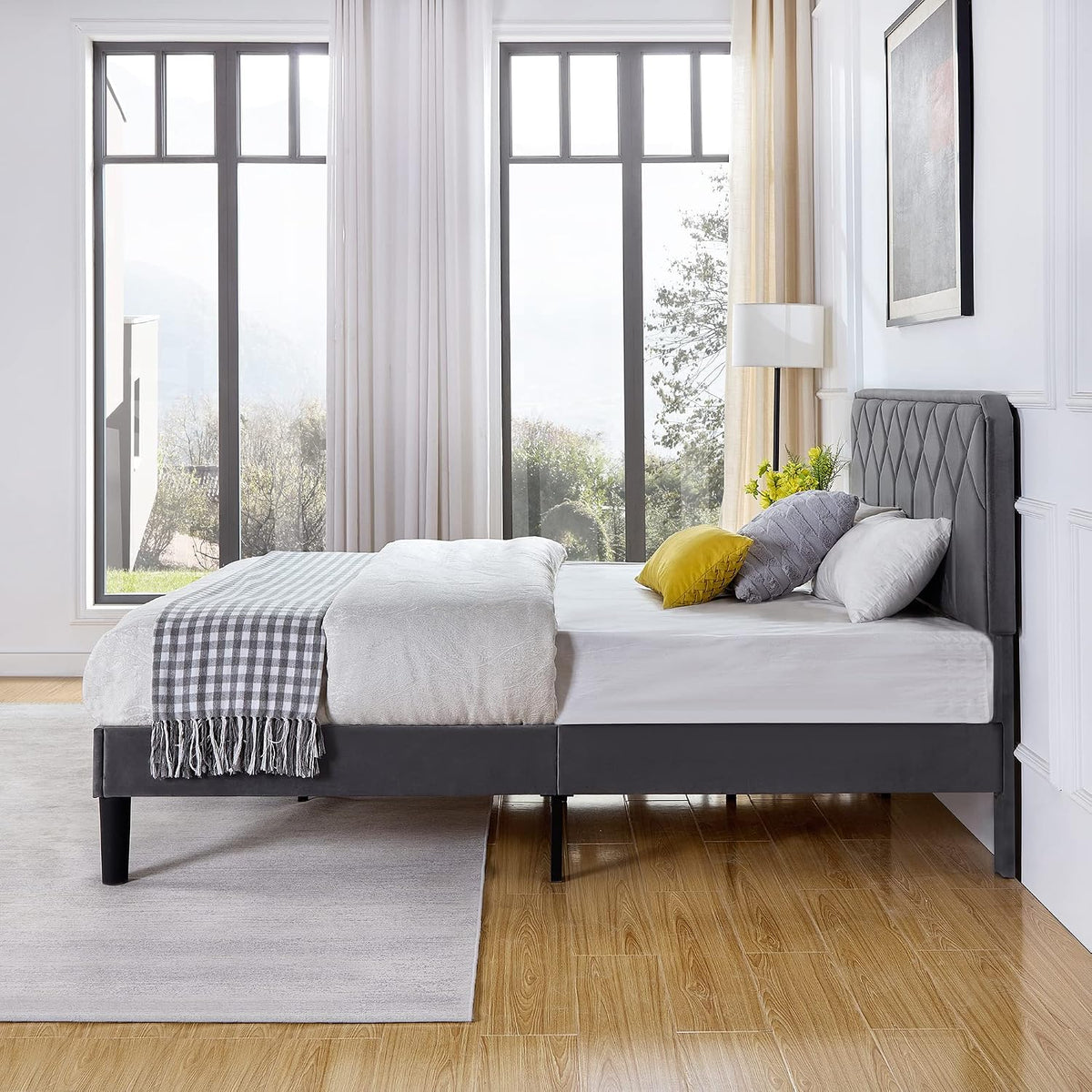 vecelo queen size bed frame, velvet upholstered platform on a desk or shelf