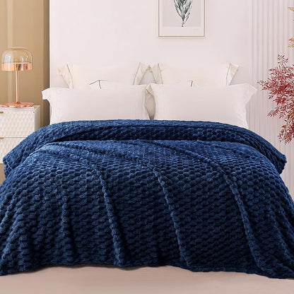 Exclusivo Mezcla California King Size Fleece Blanket - Image 2