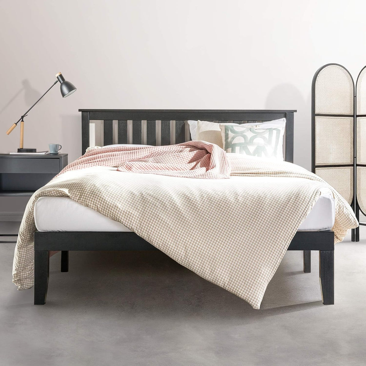 mellow marley 14 inch solid wood platform bed, close-up detail