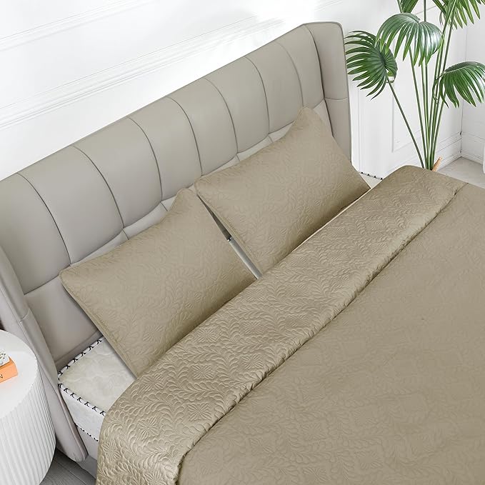 Easy-Going Full/Queen Size Reversible Quilt Set - Image 2