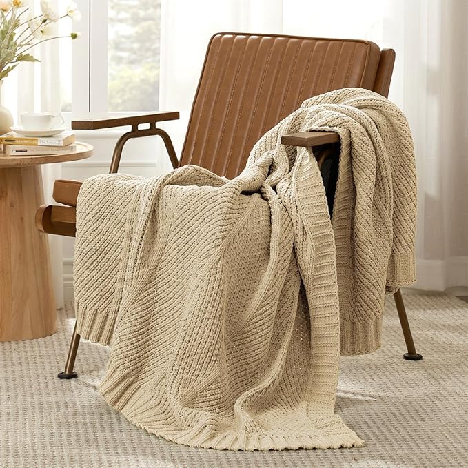 Amélie Home Chevron Chenille Knit Throw Blanket - Image 2