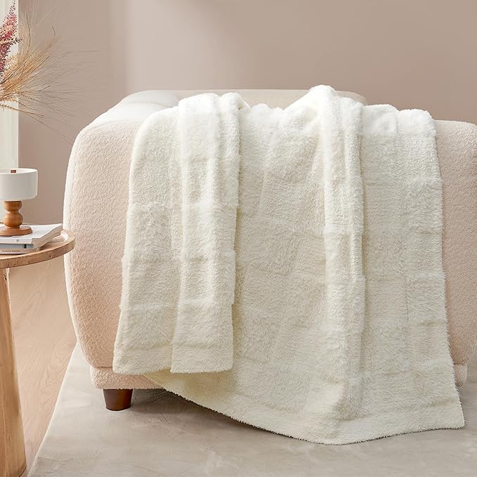 Snuggle Sac Checkered Throw Blanket Faux Fur Microfiber Blankets - Image 5