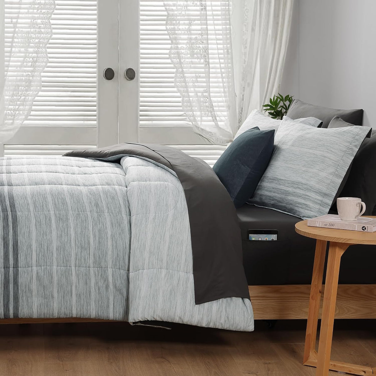 monbix full size comforter sets - 7 pieces, close-up detail