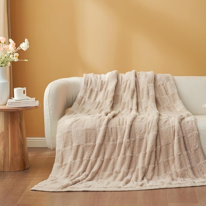 Snuggle Sac Checkered Throw Blanket Faux Fur Microfiber Blankets - Image 8