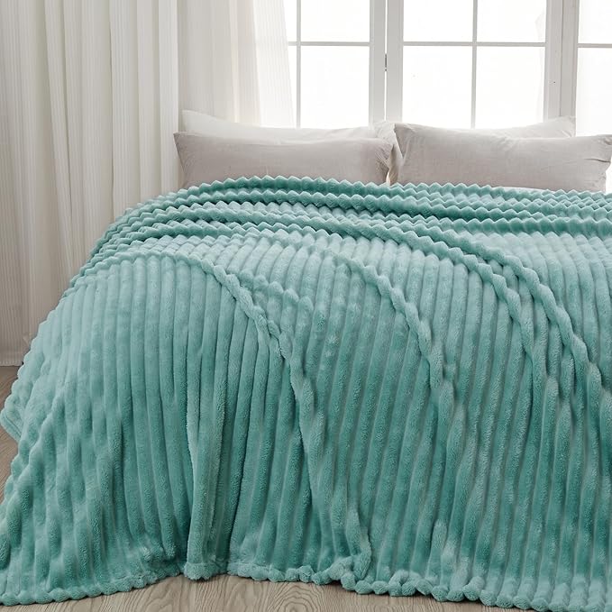 NEWCOSPLAY Super Soft King Blanket Mint Green Premium Silky Flannel Fleece 3D by NEWCOSPLAY