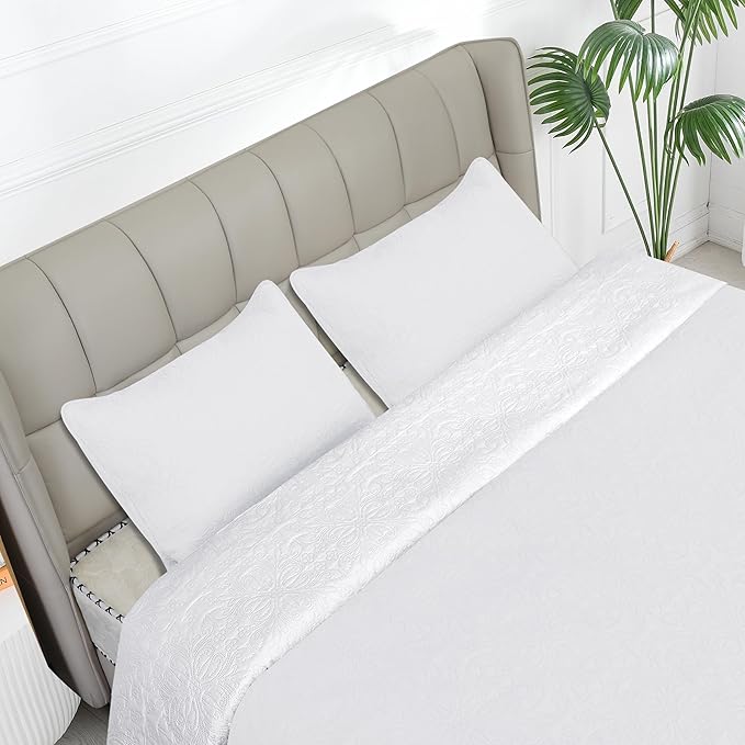 Easy-Going Twin Size Reversible Quilt Set - Image 2