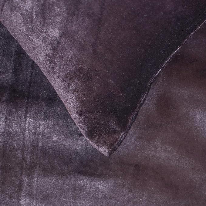 The HomeCentric Purple Bed Runner - Image 5