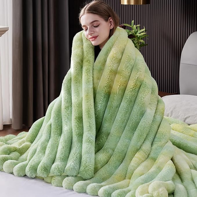 Fluffy Faux Fur Throw Blanket, Thick 1000GSM Soft Cozy Throw Blankets by Unknown