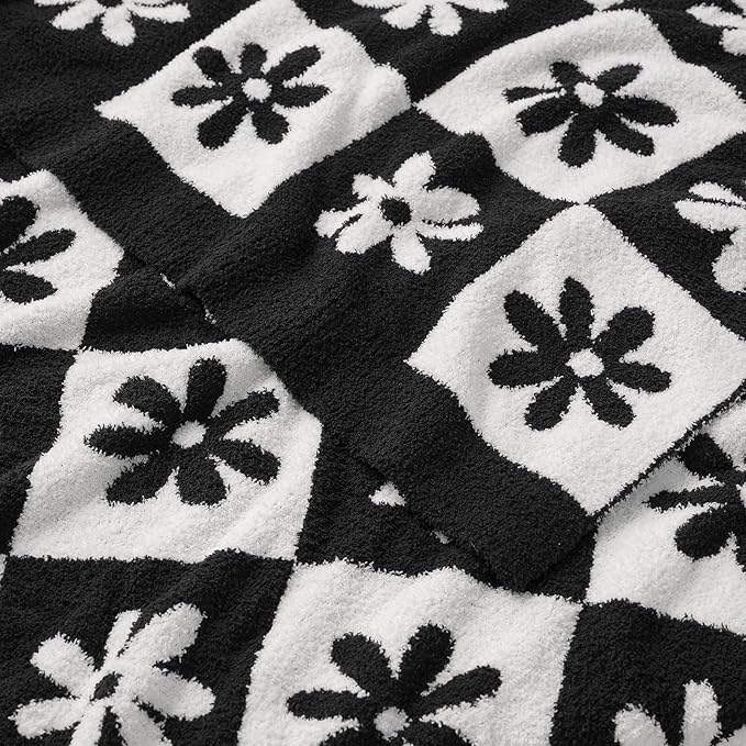 Snuggle Sac Checkered Blanket, 50x60 inches - Image 3