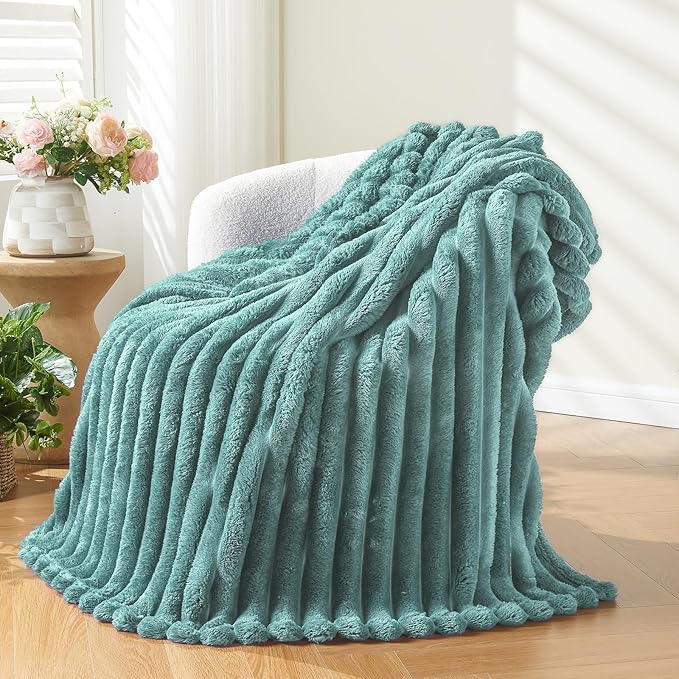 NEWCOSPLAY Super Soft Throw Blanket Mint Green Premium Silky Flannel Fleece 3D by NEWCOSPLAY