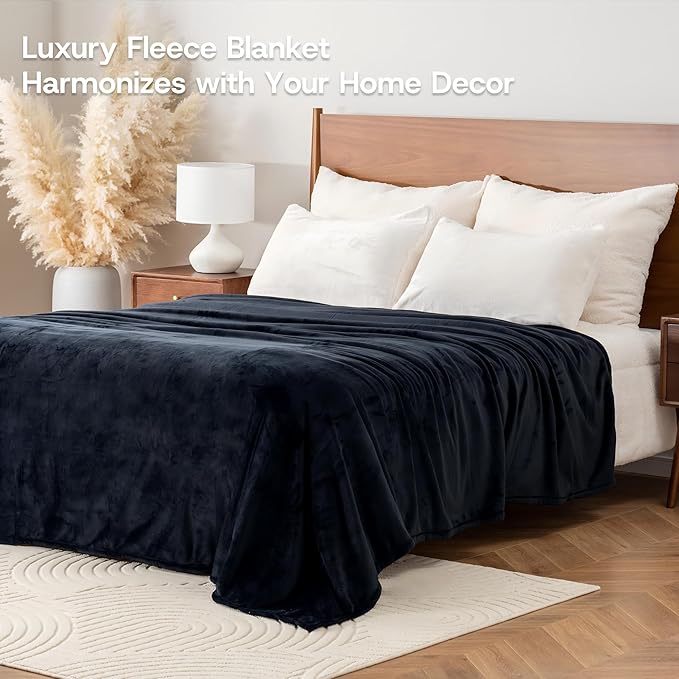 Luxury Fleece Warm Blanket, Soft Lightweight Velvety Plush Blanket - Image 2