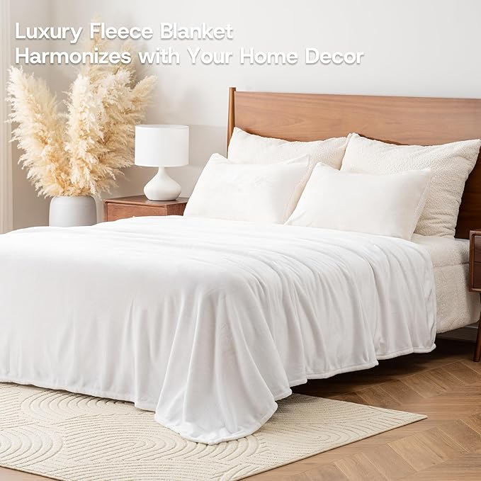 Luxury Fleece Warm Blanket, Soft Lightweight Velvety Plush Blanket - Image 2