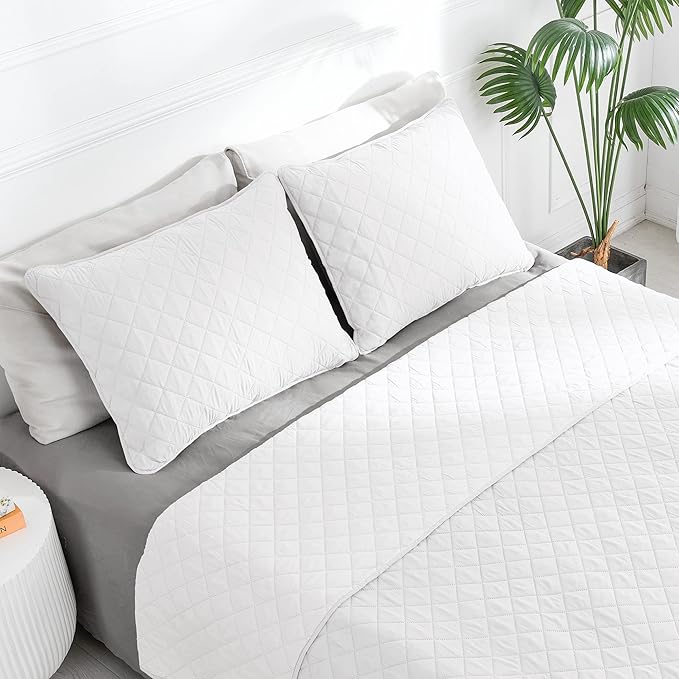 Easy-Going Queen Plus Size Reversible Quilt Set - Image 3