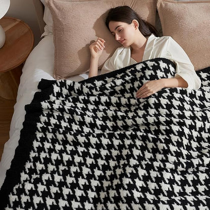 Snuggle Sac Houndstooth Throw Blanket - Image 6