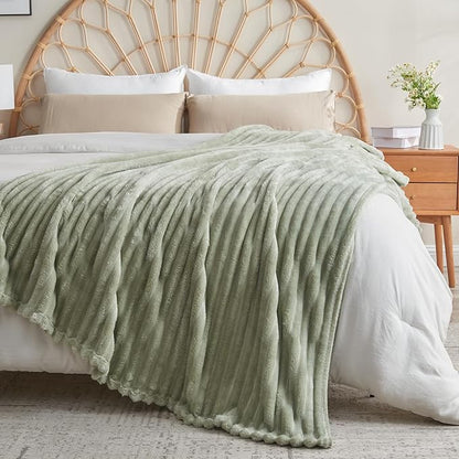NEWCOSPLAY Super Soft King Blanket Sage Green Premium Silky Flannel Fleece 3D by NEWCOSPLAY