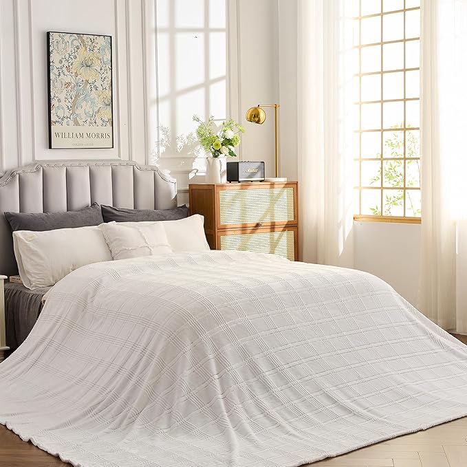 Oversized King Fleece Blanket 120x120 Inches, Seamless Soft Cozy 3D Jacquard - Image 2