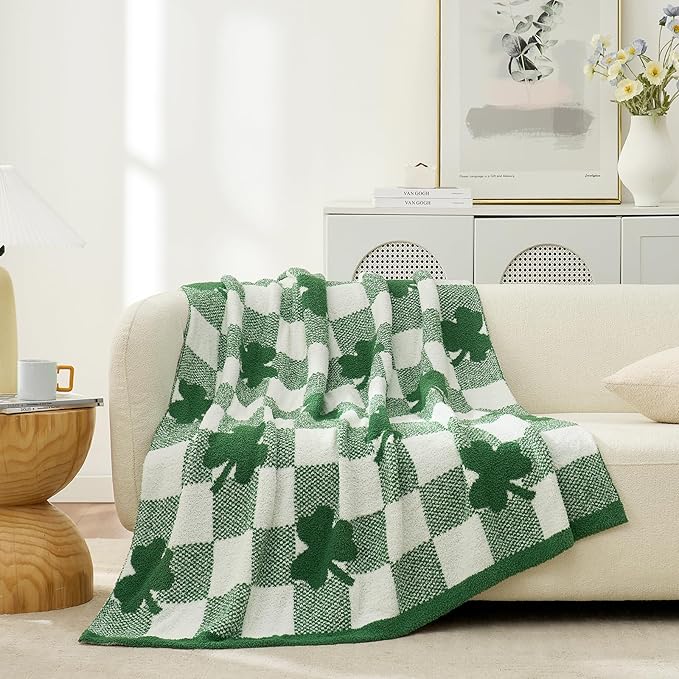 Snuggle Sac St.Patrick's Day Blanket, Lucky Spring Green Clover Shamrock Irish - Image 4