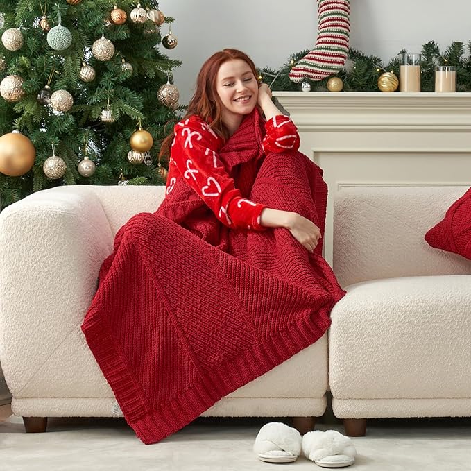 Amélie Home Chevron Chenille Knit Throw Blanket - Image 3
