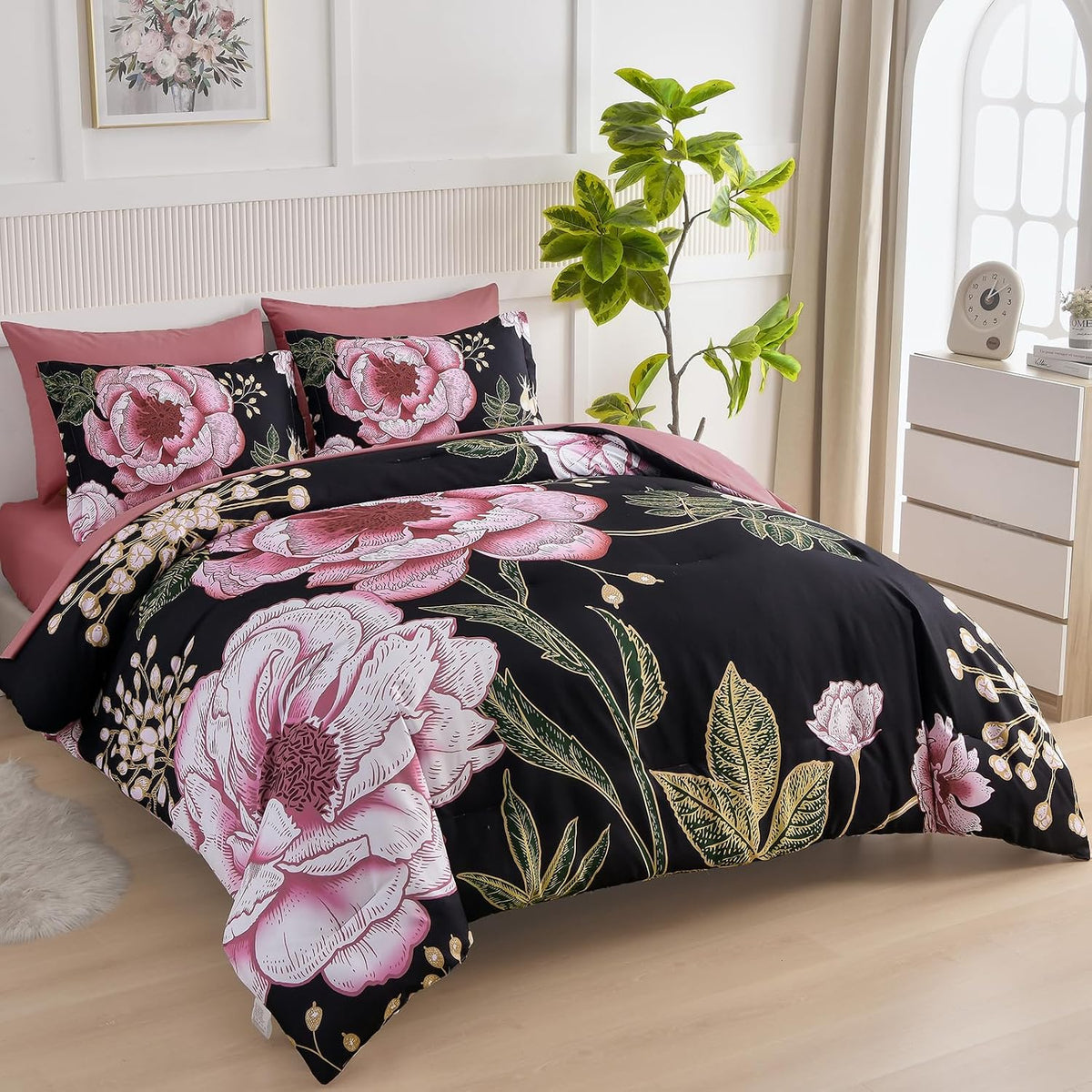 luxudecor floral comforter set queen,7-piece bed in a shown in use