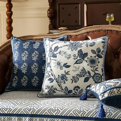 Chinoiserie Throw Pillow Covers, Classic Chinoiserie Blue and White - Image 4