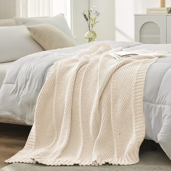 Amélie Home Chevron Chenille Knit Throw Blanket - Image 6