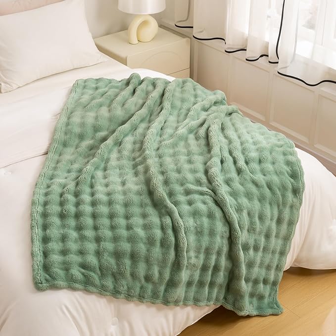YUSOKI Luxury 3D Bubble Throw Blanket 5lb, All Ages, Home Decoration by YUSOKI