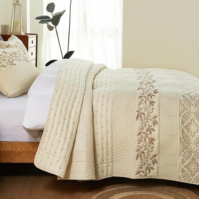 EVENHUG Floral Embroidered Quilt Set King Size 3 Piece Bedding Set Reversible - Image 5