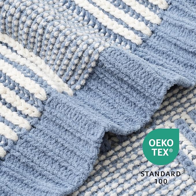 Amélie Home Checkered Knit Throw Blanket - Image 7