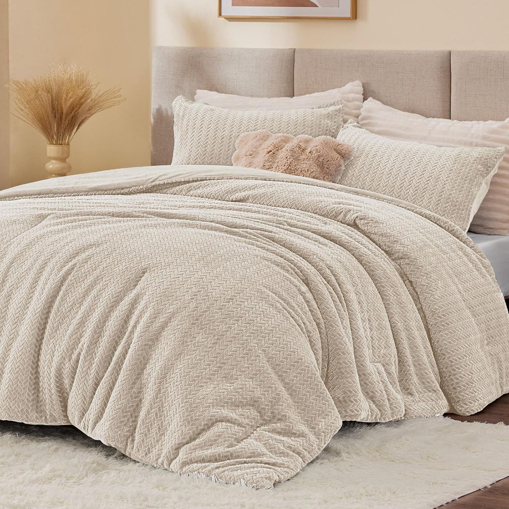 ChiXpace Fleece Full Size Comforter Set Linen, Fluffy Bed Set 3 Pieces