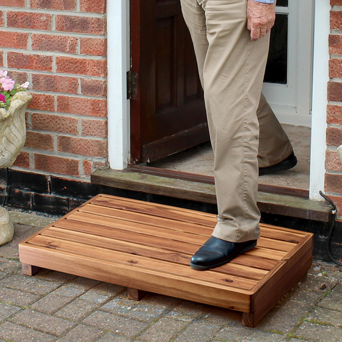 tinamo 3.5" one step stool, acacia step stool, main product view