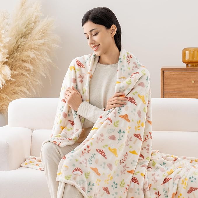 Luxury Printed Fleece Warm Throw Blanket, Soft Lightweight Velvety Plush Throw - Image 3