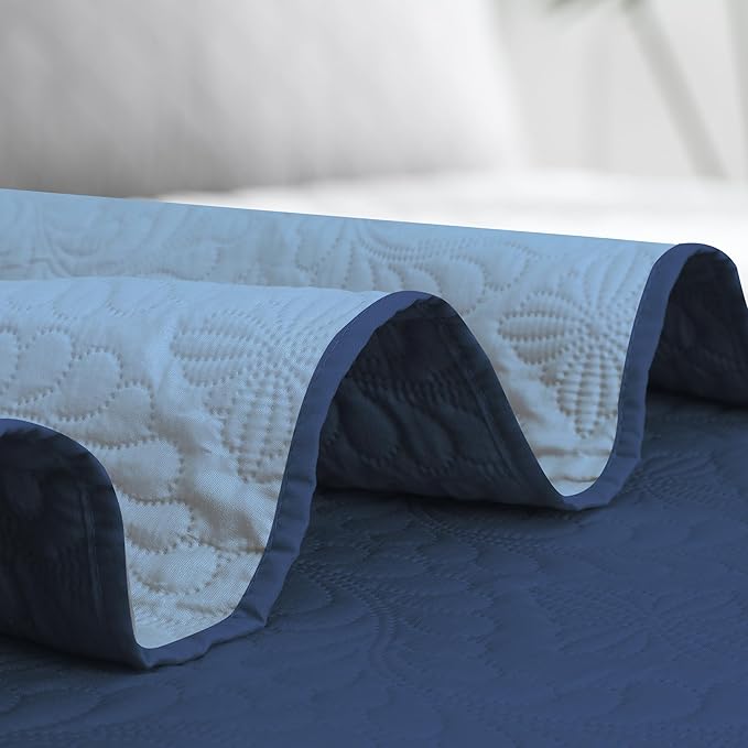 Easy-Going Twin Size Reversible Quilt Set - Image 6