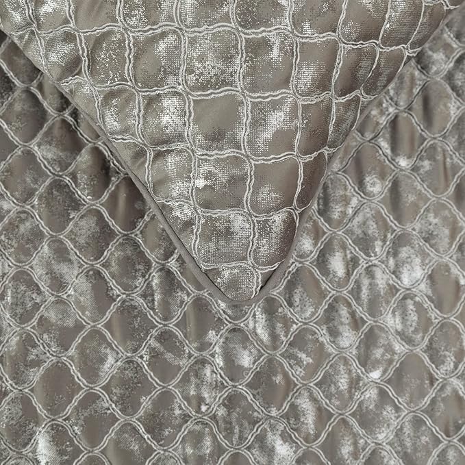 The HomeCentric King/Queen/Twin Grey & Silver Designer Twin 53"x18" Bed Runner - Image 3