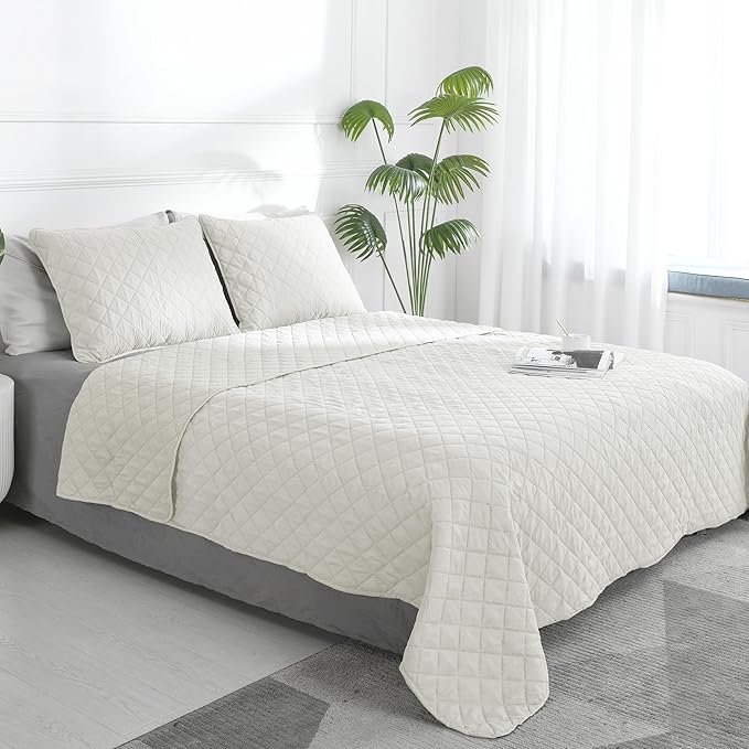 Easy-Going Twin Size Reversible Quilt Set by Easy-Going