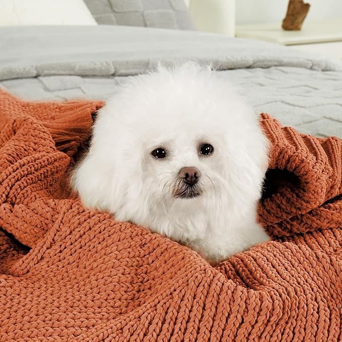 Amélie Home Chevron Chenille Knit Throw Blanket - Image 7