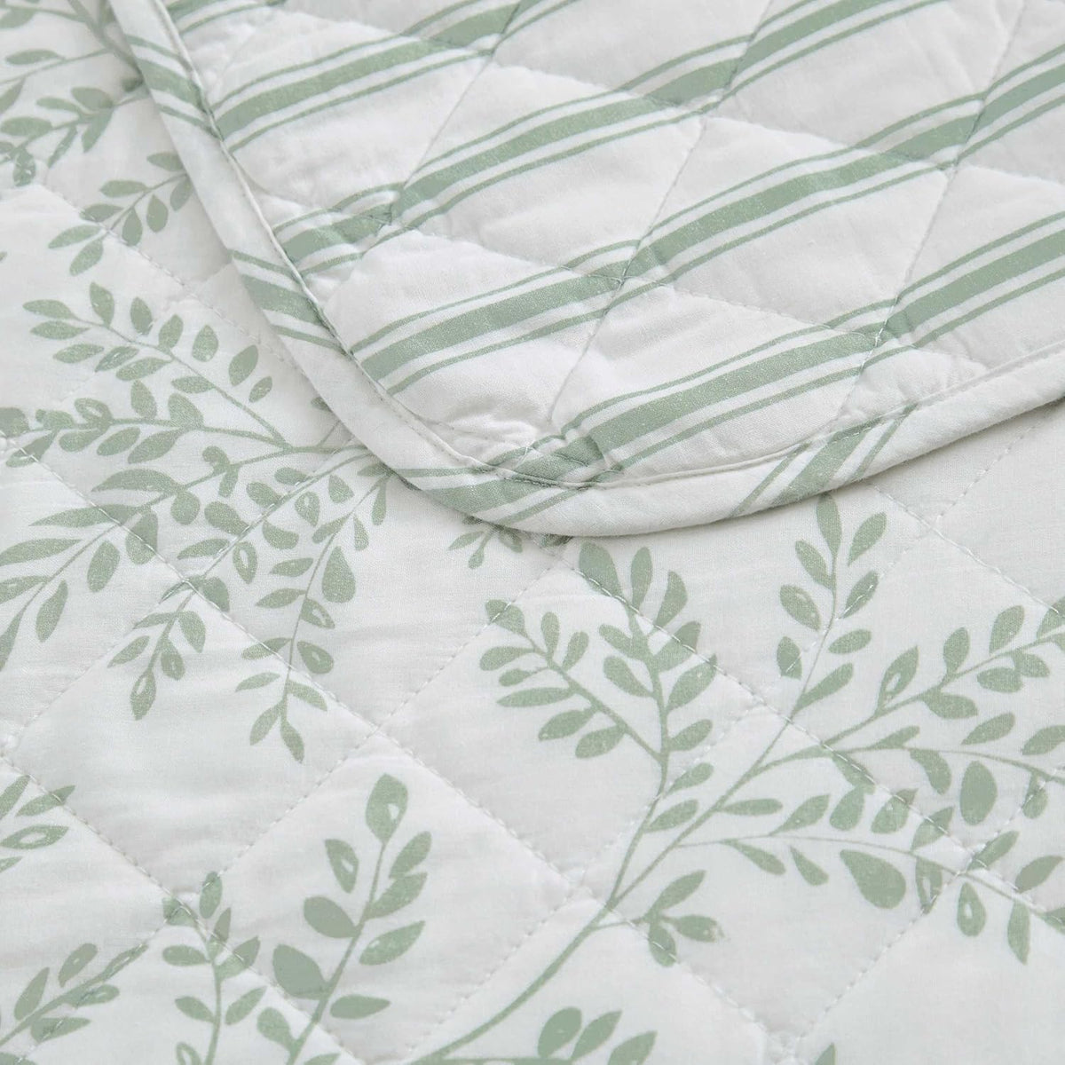 martha stewart - king quilt set, lightweight bedding showing dimensions