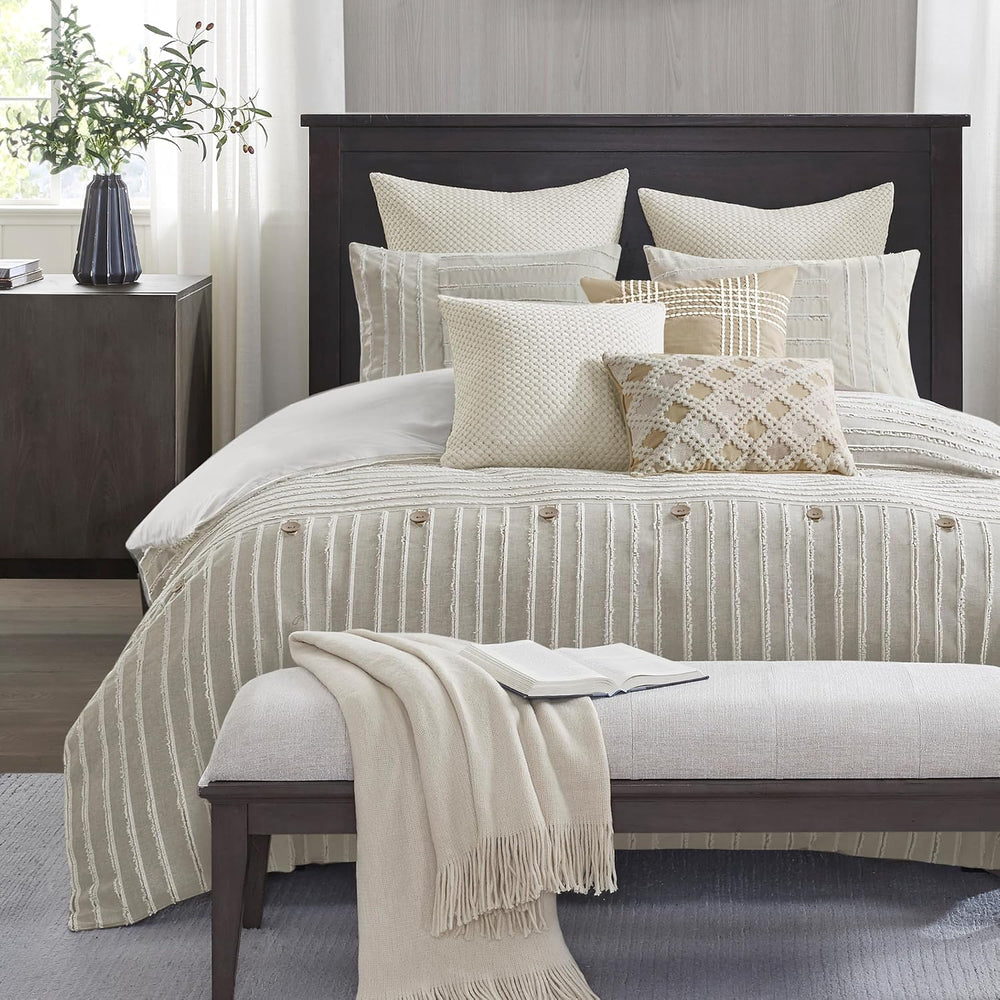 MADISON PARK SIGNATURE Queen Comforter Set Clipped Jacquard Stripes with Butt...