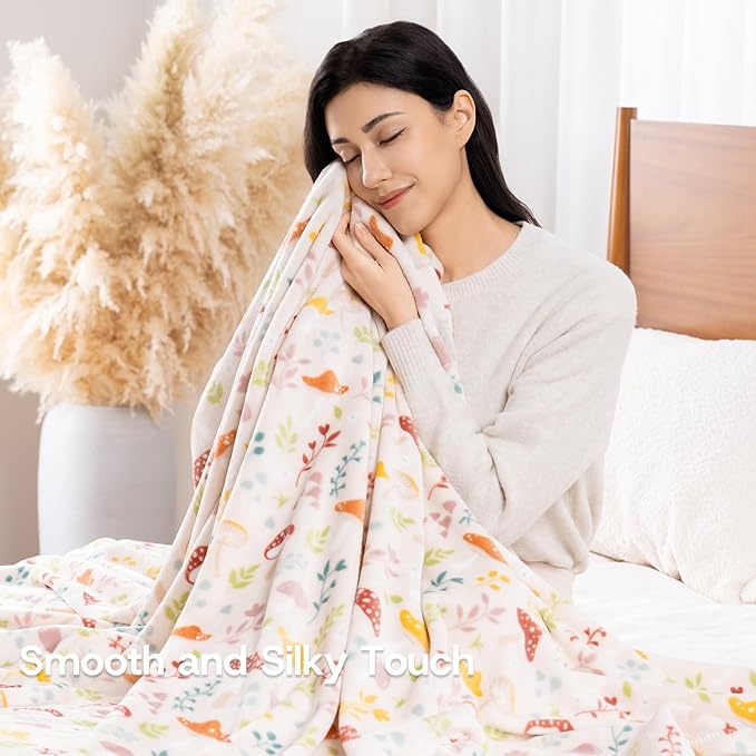 Luxury Printed Fleece Warm Blanket, Soft Lightweight Velvety Plush Throw - Image 4