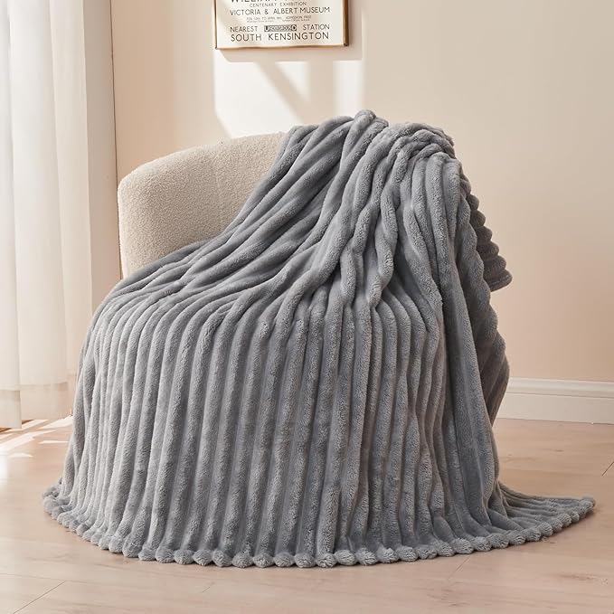 NEWCOSPLAY Super Soft King Blanket Light Grey Premium Silky Flannel Fleece 3D - Image 9