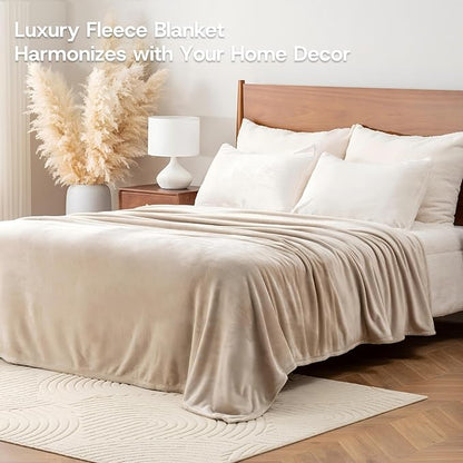 Luxury Fleece Warm Blanket, Soft Lightweight Velvety Plush Blanket - Image 2