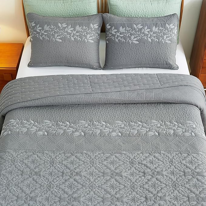 EVENHUG Floral Embroidered Quilt Set King Size 3 Piece Bedding Set Reversible - Image 8