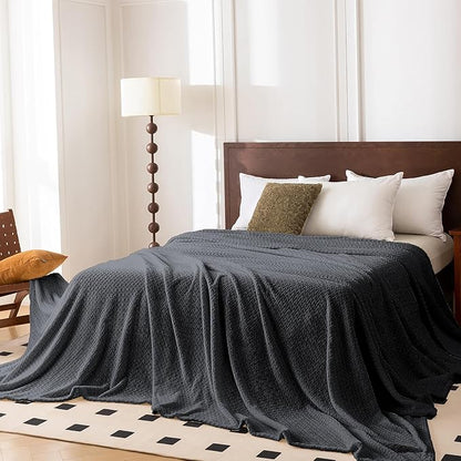Oversized King Fleece Blanket 120x138 Inches, Seamless Soft Cozy 3D Jacquard - Image 3