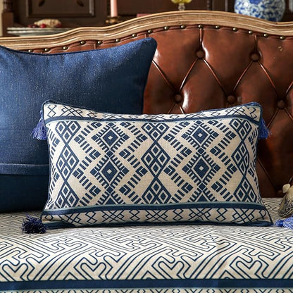 Chinoiserie Throw Pillow Covers, Classic Chinoiserie Blue and White - Image 2