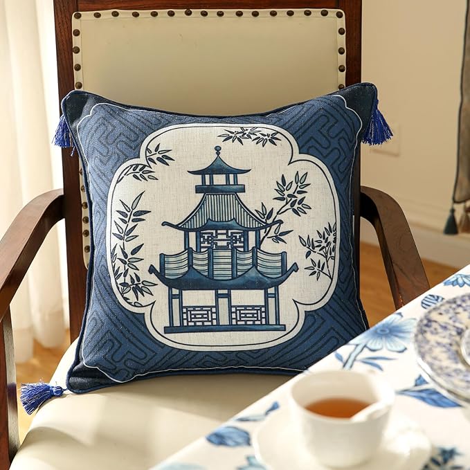 Chinoiserie Throw Pillow Covers, Classic Chinoiserie Blue and White - Image 4